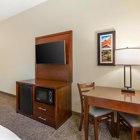 Comfort Inn And Suites Yuma I-8 Extérieur photo