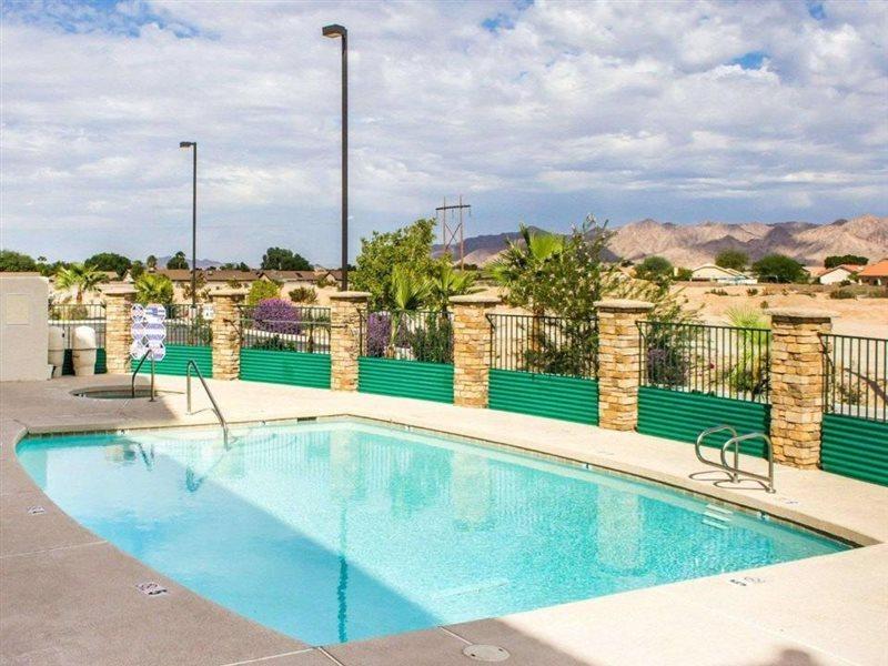 Comfort Inn And Suites Yuma I-8 Extérieur photo