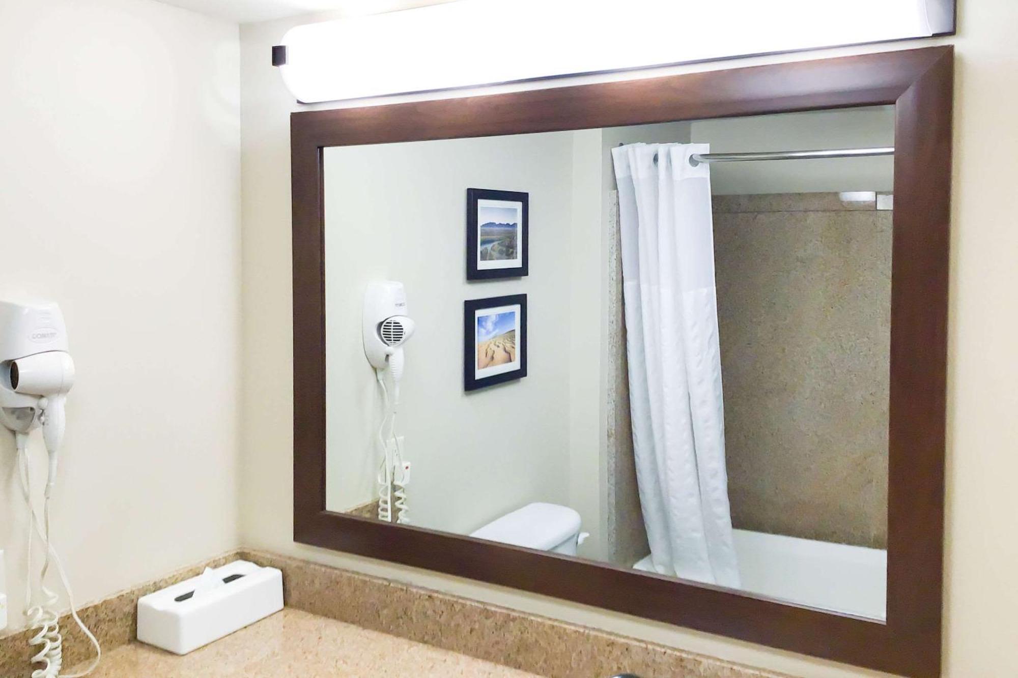 Comfort Inn And Suites Yuma I-8 Extérieur photo