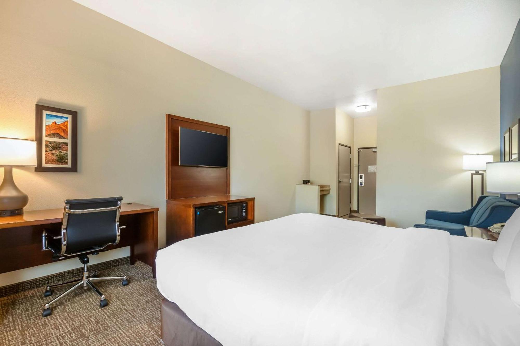 Comfort Inn And Suites Yuma I-8 Extérieur photo