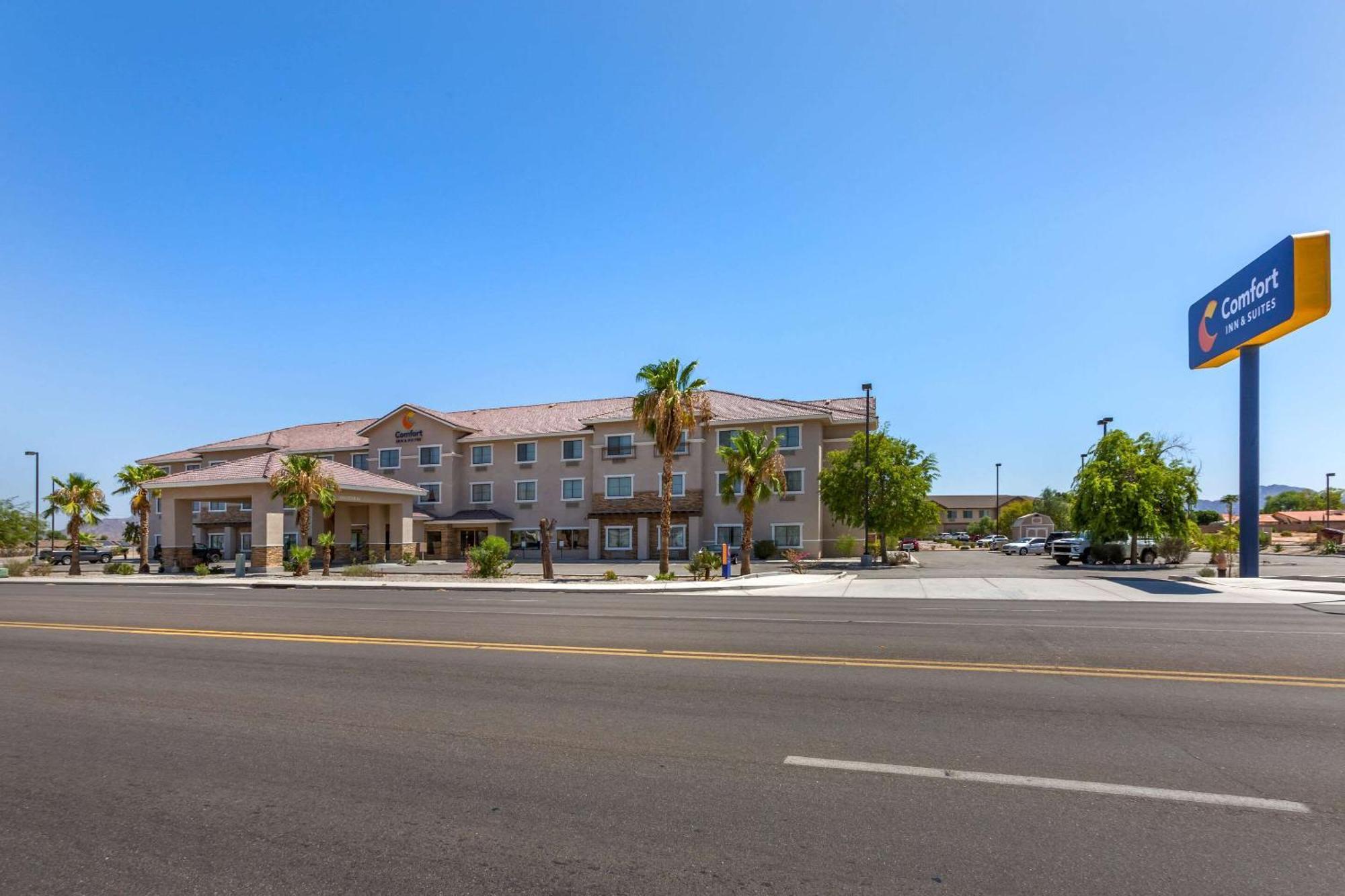 Comfort Inn And Suites Yuma I-8 Extérieur photo